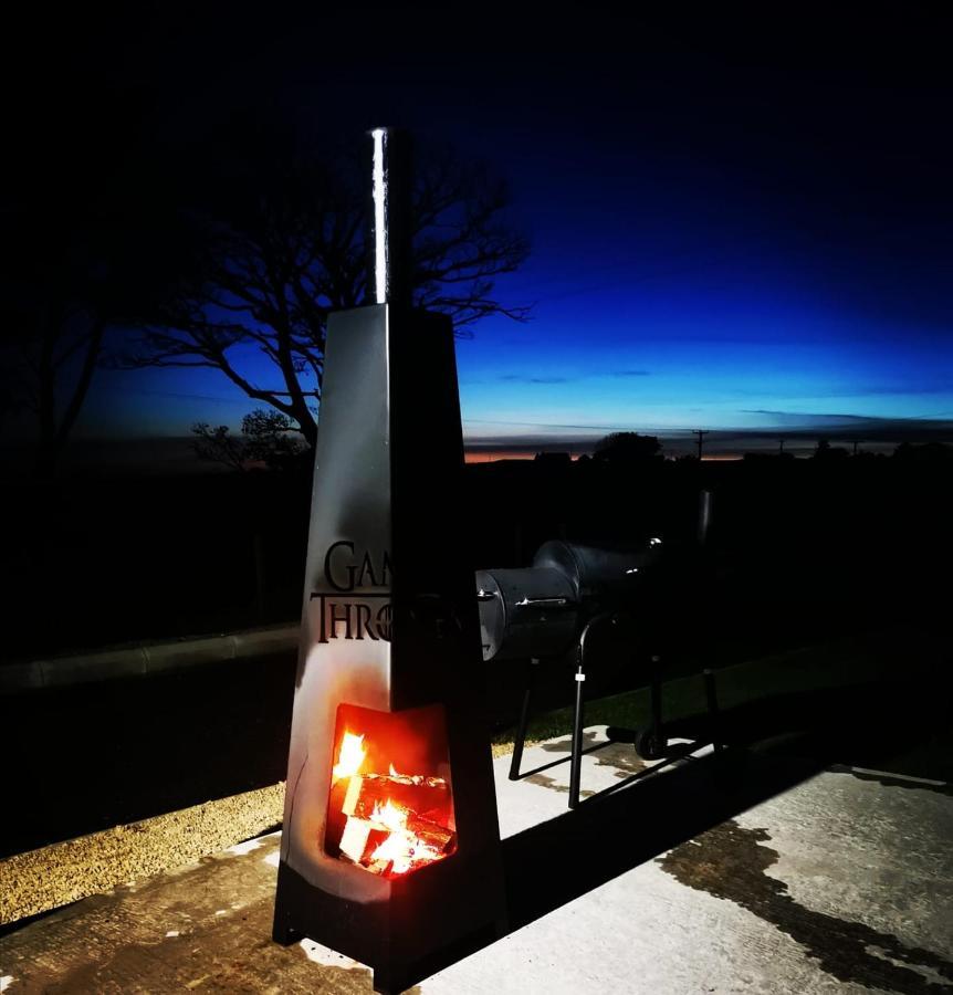 Deerfin Rentals Private Chalet With Hot Tub Ballymena Luaran gambar